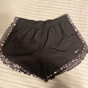 Nike Women's Dry Tempo Running Shorts